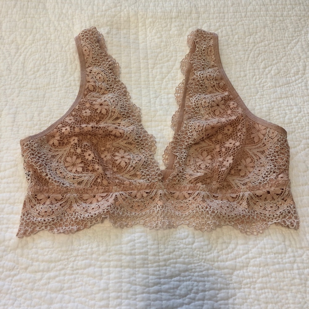 Victoria’s Secret Blush Bralette size L
